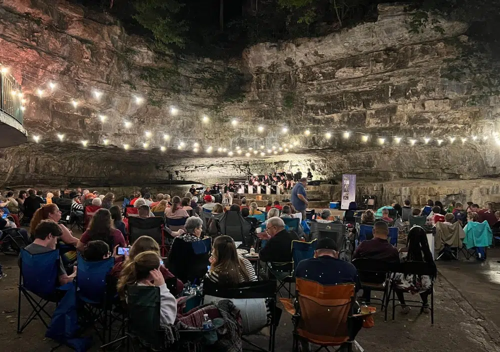 People at the "Cooling" at the enterence of Dunbar Cave in Clarksville TN